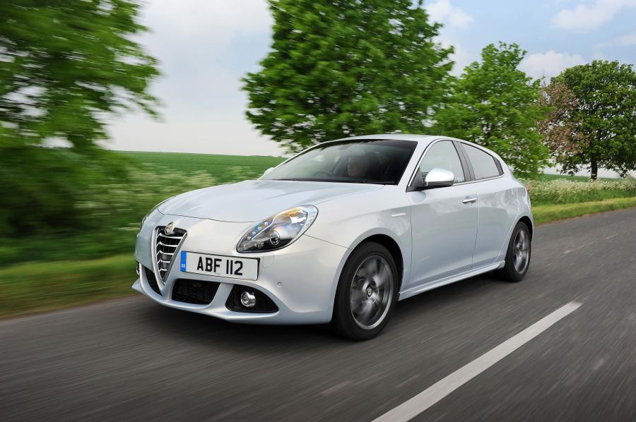  Alfa Romeo Giulietta (940) 2014 года  (UK) (фото 14 из 54)